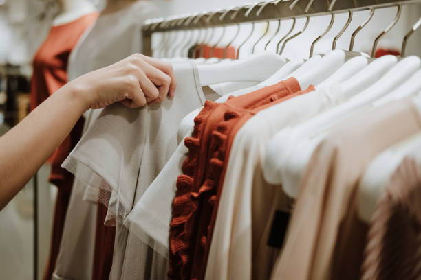 Tendencias que definen la moda actual: prendas esenciales para renovar tu estilo